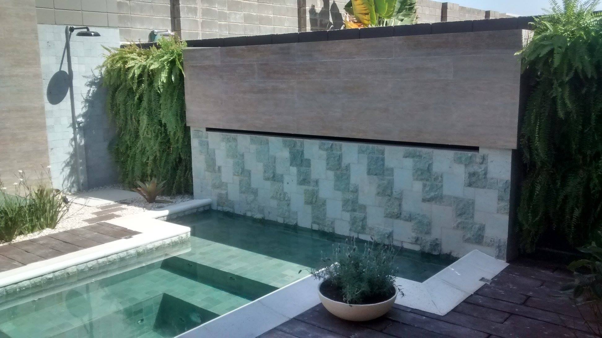 piscina prainha cascata e hidromassagem 3.jpg